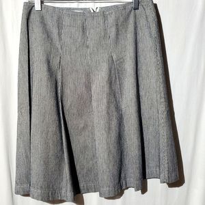 Talbots blue and white woven pleated skirt